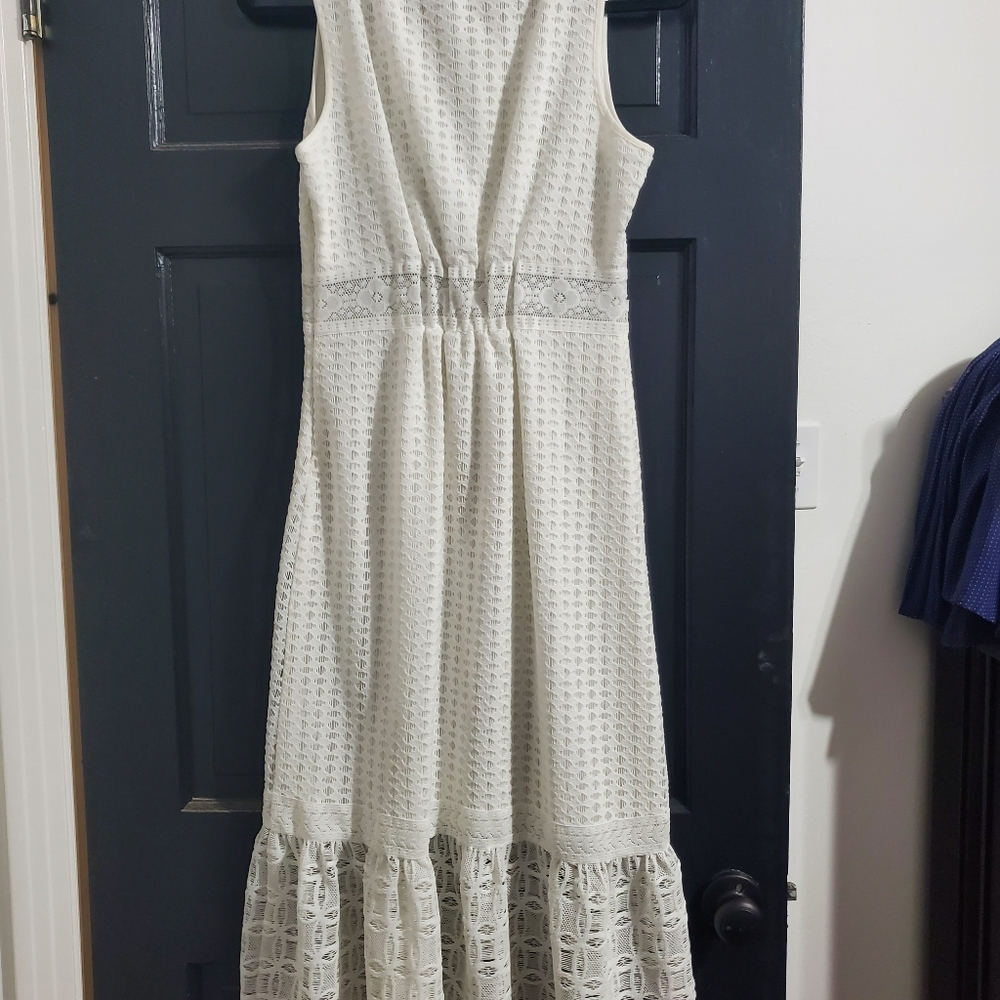 Chelsea and Violet midi dress - Picture 3 of 3